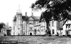 The Abbey Hotel 1892, Kenilworth
