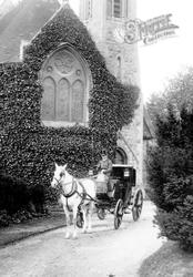 Horse And Carriage 1903, Kenley