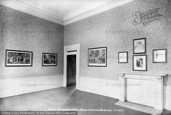 Photo of Kensington, Kensington Palace, Queen Victoria's Bedroom 1899