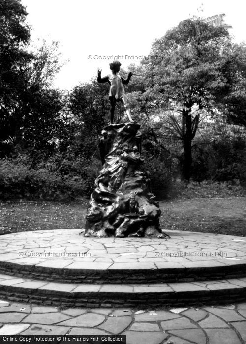 Photo of Kensington, Peter Pan Statue 1964