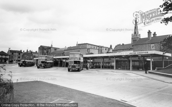 Photo of Kettering, Bus Station c1965