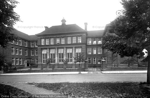 Photo of Kettering, Grammar School And High School 1922