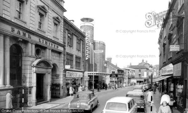 Photo of Kettering, High Street c.1960