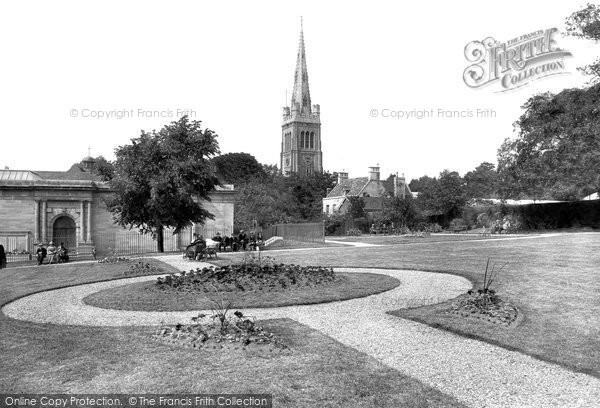 Photo of Kettering, Manor House Gardens 1922