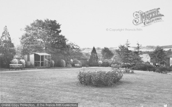 Photo of Kettering, Northfield Gardens c.1960