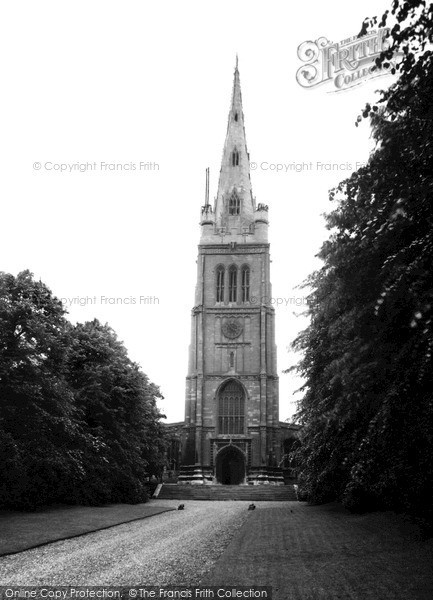 Photo of Kettering, Parish Church Of St Peter And St Paul c.1955