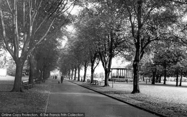 Photo of Kettering, Pleasure Park, Rockingham Road c.1960