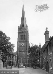 St Peter And St Paul's Church And Memorial Cross 1922, Kettering