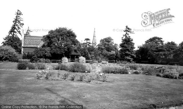 Photo of Kettering, The Gardens c.1965