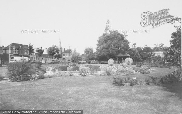 Photo of Kettering, The Gardens c.1965