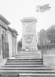 War Memorial 1922, Kettering