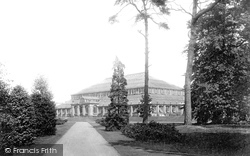 Gardens 1899, Kew