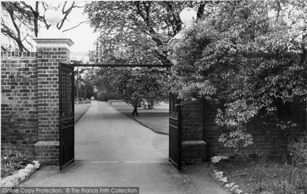 Photo of Kew, Gardens, The Gateway To The Wood Museum c.1965