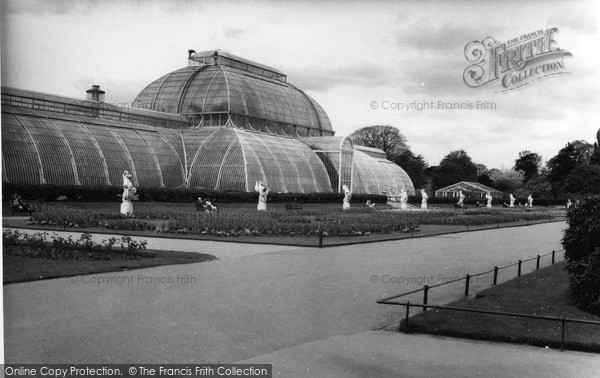Photo of Kew, Gardens, The Palmhouse c.1965