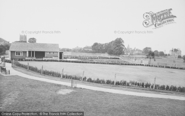Photo of Keynsham, The Putting Green And Park c.1955