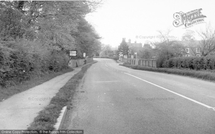 Photo of Kibworth Harcourt, Leicester Road c.1955