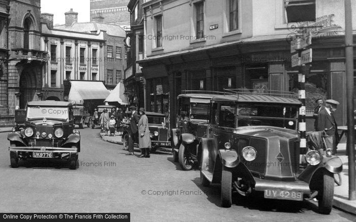 Photo of Kidderminster, Cars, The Swan Hotel 1931