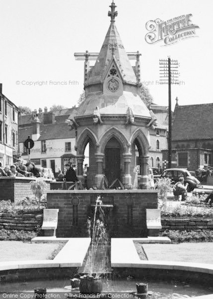 Photo of Kidderminster, Coronation Gardens Fountain c.1960