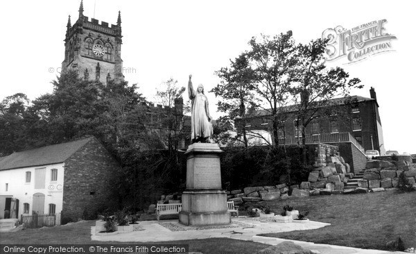 Photo of Kidderminster, Richard Baxter Memorial c.1970