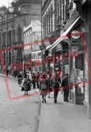 Shopping On Vicar Street c.1950, Kidderminster
