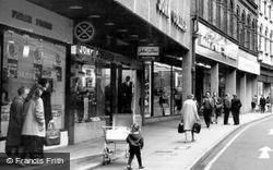 Shopping On Vicar Street c.1970, Kidderminster