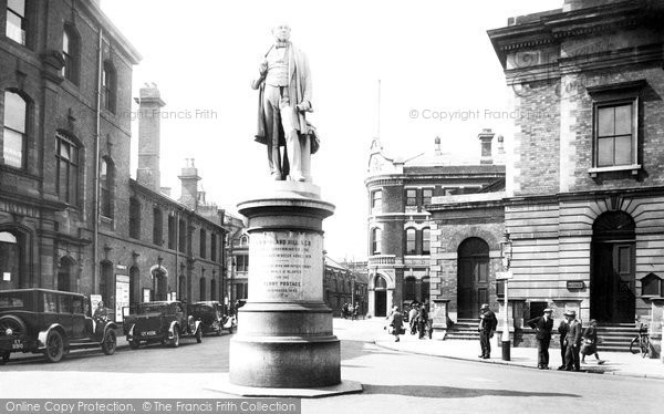 Photo of Kidderminster, Sir Rowland Hill Statue 1931