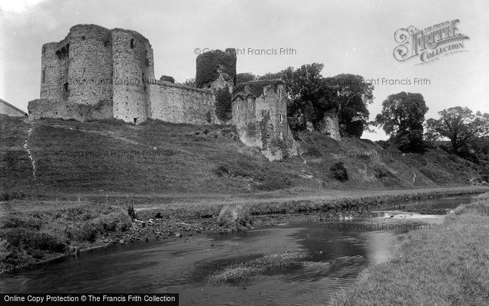 Photo of Kidwelly, Castle 1925