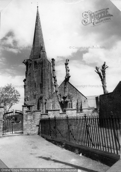 Photo of Kidwelly, St Mary's Church c.1960