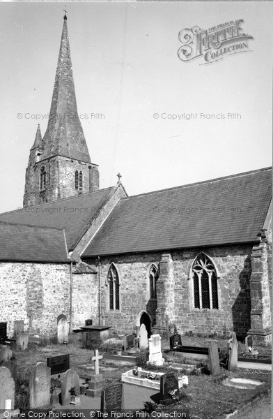 Photo of Kidwelly, St Mary's Church c.1960