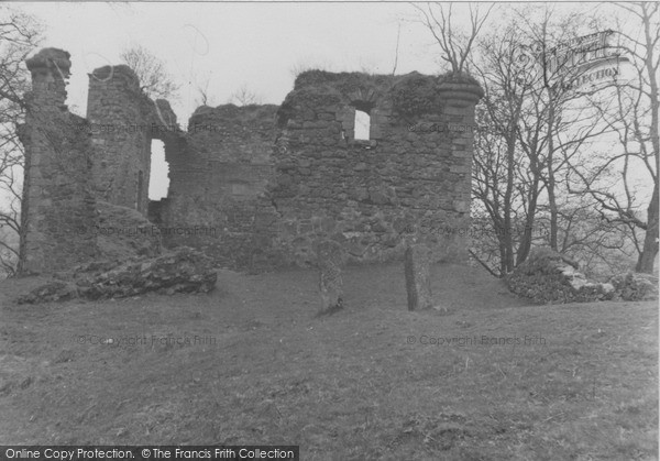 Photo of Kilbirnie, Glengarnock Castle 1958