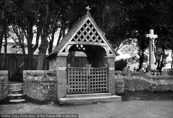 Photo of Kilkhampton, Church Lychgate And Cross 1910