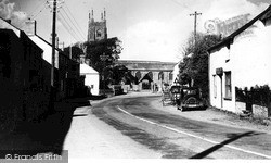 London Inn And St James' Church 1949, Kilkhampton
