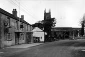 London Inn And St James' Church 1949, Kilkhampton