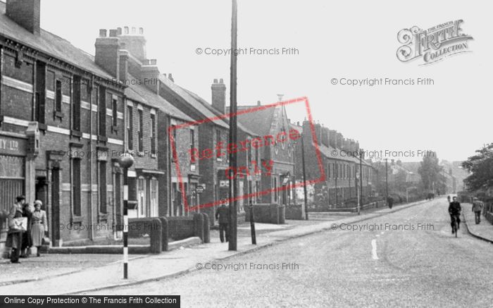 Photo of Killamarsh, Sheffield Road c.1955