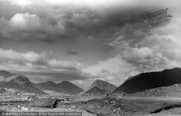 Photo of Killarney, Mac Gillicuddy's Reeks c.1955