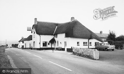 The Old Inn c.1960, Kilmington