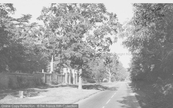 Photo of Kimbolton, Main Road c.1965