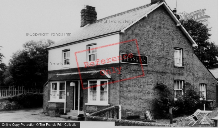 Photo of Kimpton, The Boot Inn c.1960