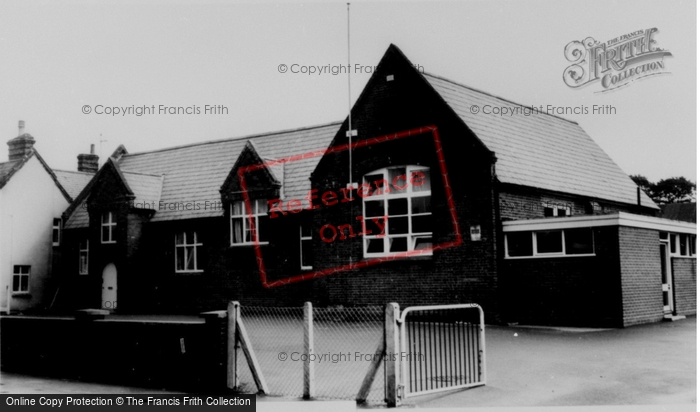 Photo of Kimpton, The School c.1960