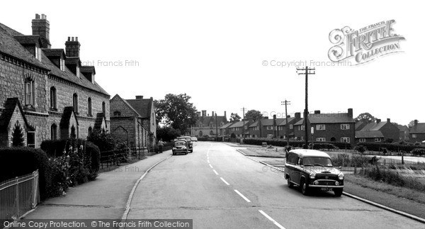 Photo of Kineton, Warwick Road c.1965