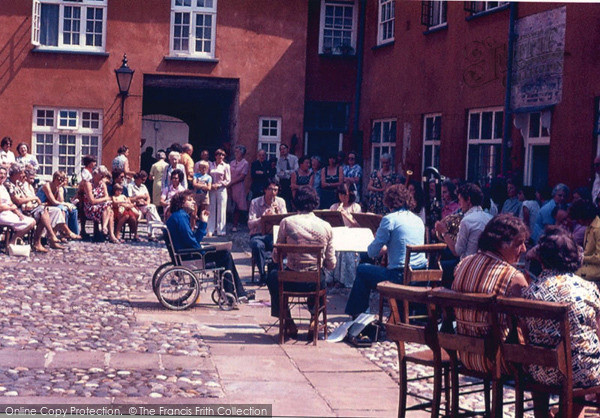 Photo of King's Lynn, Hampton Court 1974