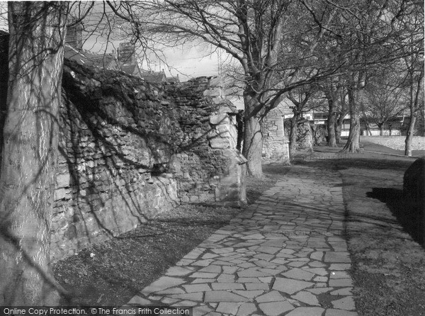 Photo of King's Lynn, Old Town Wall, Kettlewell Lane 2004