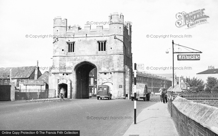 Photo of King's Lynn, South Gate c.1952