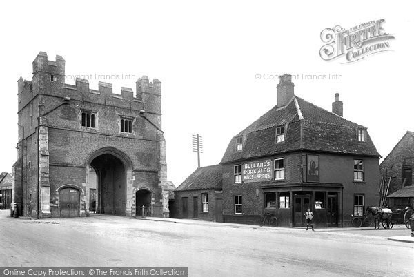 Photo of King's Lynn, South Gates 1925