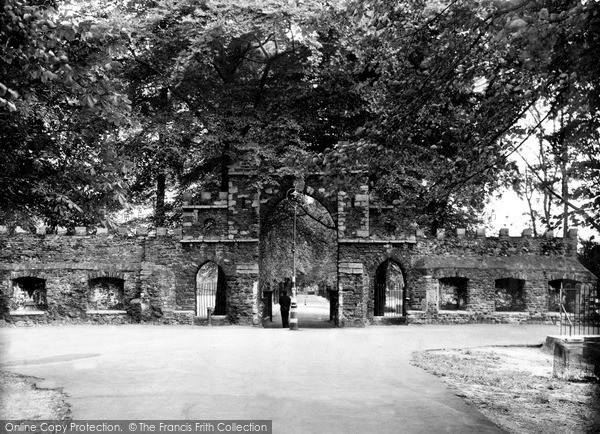 Photo of King's Lynn, The Walks, Archway c.1955