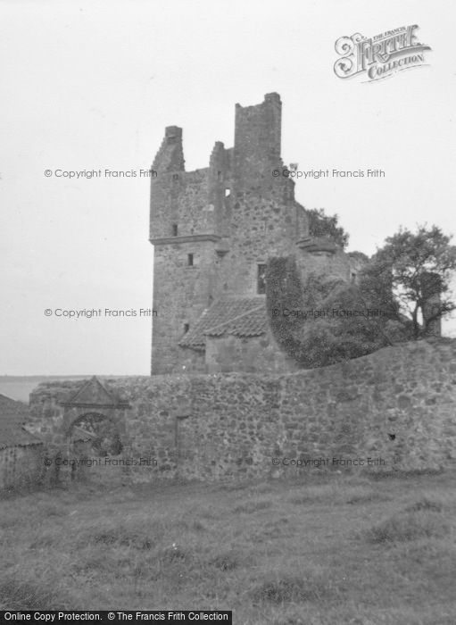 Photo of Kinghorn, Pitteadie Castle 1953