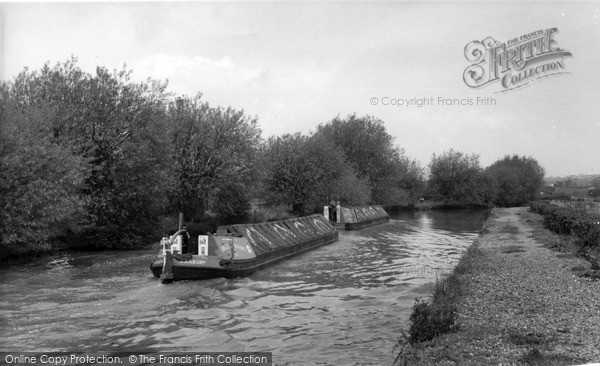 Photo of Kings Langley, Grand Union Canal Barges c.1960