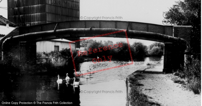 Photo of Kings Langley, The Canal c.1965