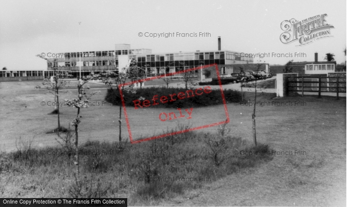 Photo of Kings Langley, The New School c.1960