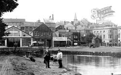 By The River 1924, Kingsbridge